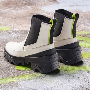 Sorel Brex White Chelsea Platform Boot size 8